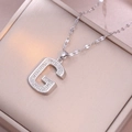 Elegante collana in argento con ciondolo a lettera G impreziosito da zirconi - Argento (X2763)
