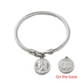 Brazalete de cable en acero plateado con colgante de moneda Liberty y cierre en U - Estatua de la Libertad 1978 Dorso Águila (Estilo 3) / Plateado