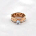 Juego de tres anillos en oro rosa con piedra central de seis puntas y bandas de pavé - US 6 / Rosa oro