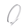 Brazalete de cadena de acero inoxidable plateado pulido con diseño hueco para mujer - Color acero