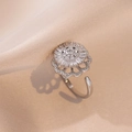 Anello girevole a girasole regolabile con zirconi cubici in finitura argento - Anello Stile Girasole (J0104) / Argento Rotante