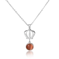 Elegante collar de corona plateada con piedra turquesa naranja sobre un fondo blanco - Colgante de Corona (Estilo Plata 1) / Tono Plata Piedra Roja Naranja