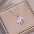 Collana a cuore in argento con gemma rosa e diamanti bianchi su scatola per gioielli - Collana con Cuore Infranto / Collana Argento
