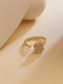 Anillo giratorio de trébol dorado con circón brillante y diseño minimalista ajustable - Estilo de Trébol de Zirconia Completa (JZ217)