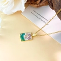 Collana stile Monet con foglie in smalto verde e delicati fiori viola con perle - Collana Bianca