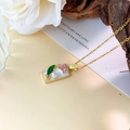 Collana con ciondolo a giglio vintage con fiori rosa e perla bianca in oro - Collana / Oro Bianco