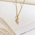 Elegante collana in acciaio al titanio dorato con ciondolo a conchiglia in smalto rosa - Stile Conchiglia Rosa (XL4585)