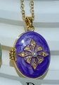 Paarse emaille ovale locket met gouden ster en parel in vintage stijl - Cross Locket (Gold Purple)