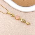 Collier chaîne serpent dorée avec pierre ovale rose et cadre géométrique en zircon - Or Rose
