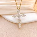 Elegante collar de cruz chapado en oro con piedras de circonita cúbica para mujer - Estilo Gema Gota Transparente (XL2704) / Dorado