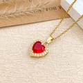 Elegante goldene Halskette mit rotem Herz-Zirkonia-Anhänger und Kristall-Halo-Effekt - Halskette (XL727) / Gold / Rot