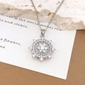 Collana con ciondolo a fiocco di neve rotante in acciaio al titanio con zirconi lucidi - Fiore Rotante (XL2223) / Argento