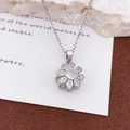 Silberne Sonnenblumen-Halskette mit funkelnden Diamanten und drehbarem Anhänger - Rotierende Vielblättrige Blume Halskette Silber (XL221)