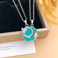 Pärchen-Halsketten-Set mit blauem Emaille-Mond und Delfin-Anhängern und Zirkonia - Schmetterling Wal Silber Hellgrün (XL2527)