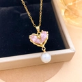 Collar con colgante de corazón rosa de circonita y perla en elegante cadena dorada - Collar Corazón Perla Rosa Estrella Oro (XL5260)