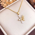 Collier doré avec pendentif lapin en opale et bambou orné de zircons étincelants - Style Lapin Rongeant le Bambou (XL47) - Or