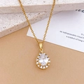 Collier élégant en forme de poire dorée avec un zircon central brillant et scintillant - Collier Petite Goutte d'eau XL2955 Or