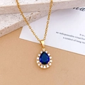 Collier goutte dore avec pierre bleu fonce taille poire et halo de zirconiums - Collier Goutte d'eau Bleu Roi XL2955 Or