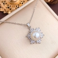 Elegant pearl and zircon snowflake pendant necklace in silver stainless steel for women - Big Pearl Snowflake (XL1201) / Silver