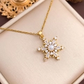 Golden snowflake pendant necklace with central pearl and sparkling zircon stones - Small Pearl Snowflake (XL2752) / Gold
