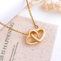 Minimalistische Halskette mit zwei ineinandergreifenden Herzen in Gold-Optik - Zwei Herzen Eine Seele Stil (XL2653) / Gold