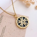 Collier boussole étoile dorée avec émail noir et détails en zircons étincelants - Style Soleil Lune (XL5648) / Or Noir