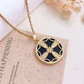 Élégant collier boussole en or avec émail noir et motif d'étoile sur fond de tissu doux - Style Fleur Quatre Pétales Rond (XL5649) / Or Noir
