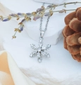 Elegante ciondolo a fiocco di neve con zirconi su una raffinata catena in argento - Fiocco di Neve Girevole (XL911) / Argento
