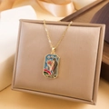 Golden tarot necklace with Empress relief pendant placed in a jewelry box with silk ribbon - Empress Style (XL2258) - Gold