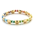 Bracciale di perle macaron colorate con perle in lega dorata lucida su sfondo bianco - Stile Bracciale con Perline Oro con Anelli Multicolore (XIAJIASL1586)