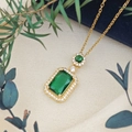 Elegant gold necklace with rectangular green zircon pendant and crystal halo setting - Cross Chain (XL123) / Emerald Green (Gold Tone)
