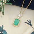Elegant gold necklace with rectangular emerald zircon and white sparkling crystals - Cross Chain (XL123) / Emerald Ice (Gold Tone)