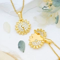 Gouden zonnebloemketting met witte kristallen en creatief openende bloemblaadjes - Zonnebloem (XL1743) / Goud