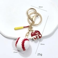 Porte-clés baseball doré avec balle blanche, batte rouge et pendentif d'équipement - Boucle Dorée Avec Batte Équipement Et Baseball / Style Baseball 2 en Colle Souple 3D