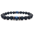Bracelet pour homme en pierre de lave et lapis-lazuli sur fond blanc épuré - Style Pierre de Lave Double Lapis