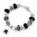 Bracciale a serpente in argento con perle di vetro nere e ciondolo a cuore Valentine - Nero