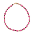 Bracciale elastico con perline rosa vivace e dettagli in metallo dorato - Stile Collana con Perline Rosa e Marrone con Cordino Rosso (XIAJIASL1599)