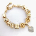 Pulsera de cadena de serpiente bañada en oro con dijes de corazón de cristal brillante - Estilo Colgante Corazón de Diamantes de Imitación (2) / Dorado