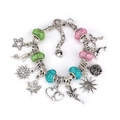 DIY zilveren snake chain armband met kleurrijke kralen en 11 diverse bedeltjes voor dames - Drie Kleuren Charm Armband
