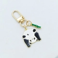 Leuke panda en bamboe sleutelhanger van goudkleurige legering met emaille - Zijliggende Panda Stijl (3#)