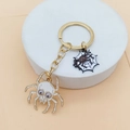 Porte-clés gothique d'Halloween avec araignée crâne et pendentif toile dorée - Style Araignée Crâne Blanc (2#)