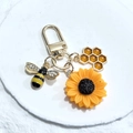 Porte-clés abeille tournesol doré avec fermoir mousqueton pour sacs à dos - Style Boucle en D Abeille Nid d'Abeille Tournesol