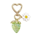 Porte-clés fraise verte créatif avec fermoir coeur doré et pendentif marguerite - Fraise Verte (Anneau Cœur)