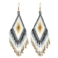 Handgefertigte Boho-Perlenohrringe mit Quasten und schwarz-goldenem Rautenmuster - Weiß Grau Schwarz Gold Geometrischer Stil (QQ218)