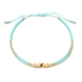 Bracelet perlé bleu clair avec lettres MOM dorées et breloque football pour la fête - Bleu clair