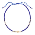 Donkerblauwe kralenarmband met gouden kruishanger en verstelbaar gevlochten koord - Blauw
