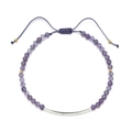 Detail von lila facettierten Perlen mit gebogenem Silbermetallrohr auf Kordelarmband - Violetter Stil (XN116-10)