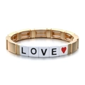 Bracelet extensible doré à carreaux blancs avec texte LOVE et icône de cœur rouge - Style Lettre LOVE avec Cœur Doré (SL057-10)