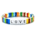 Bracelet élastique en émail coloré avec lettres LOVE dorées sur carreaux blancs - Style Lettre LOVE Patchwork Vif (SL057-20)