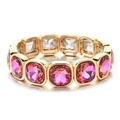 Detail van vergulde elastische armband met vierkant geslepen fuchsia kristallen - Fuchsia Stijl (XN580-1)